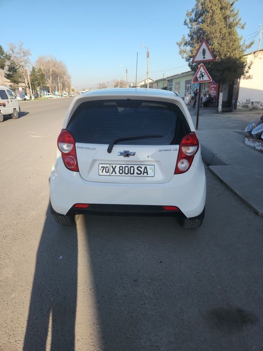 Spark sotiladi srochno