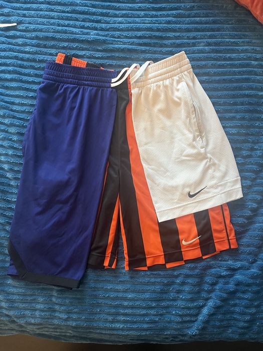 Pantaloni scurți unici Nike, mrimea S