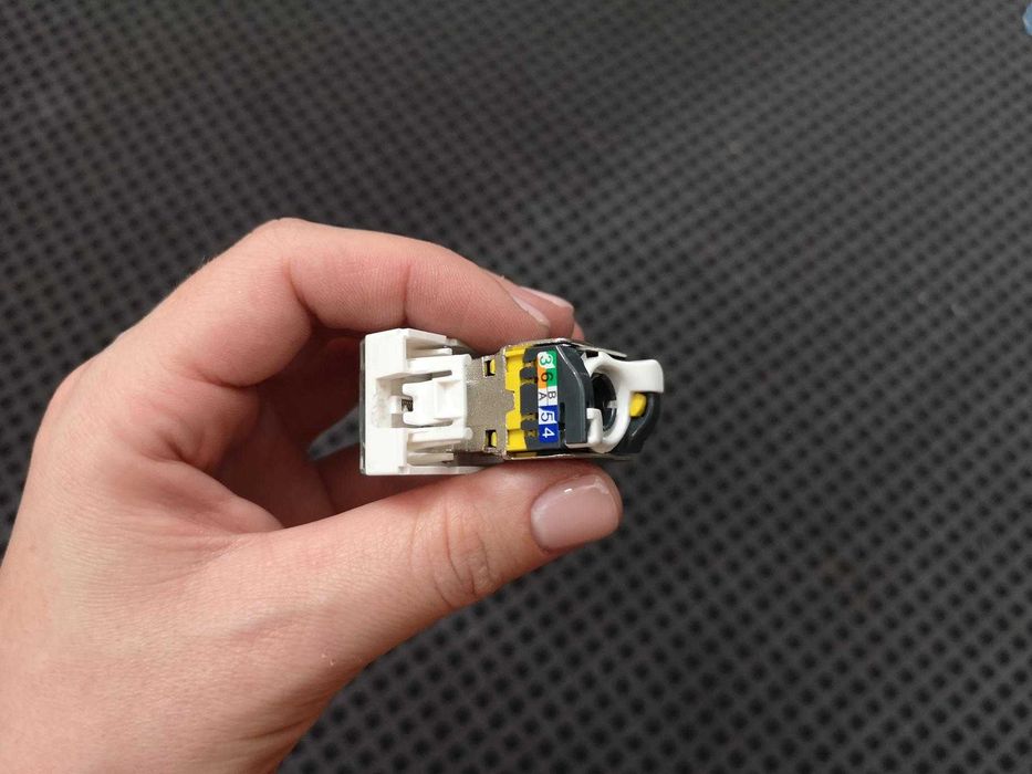 Module priză rețea RJ45 Legrand Cat6A STP (ecranate) simple, PoE