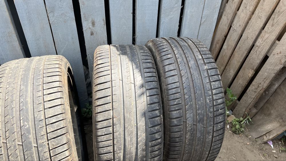 Продаю коплект шины 265/40/22 MICHELIN