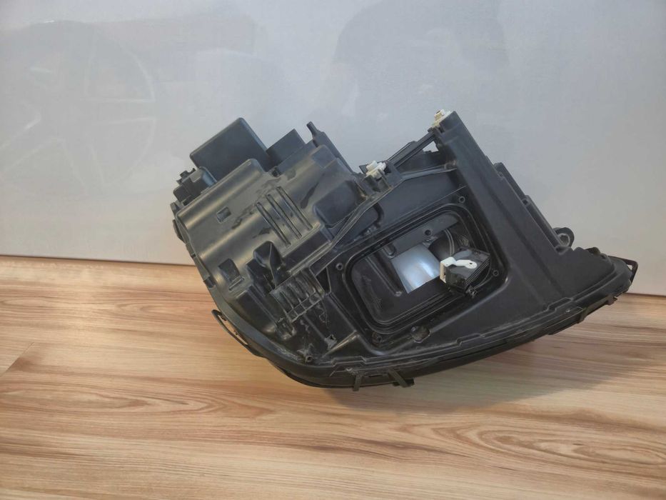 Far Stanga Mercedes E Class W213 facelift An 2020 - 2023 Cod A2139067509