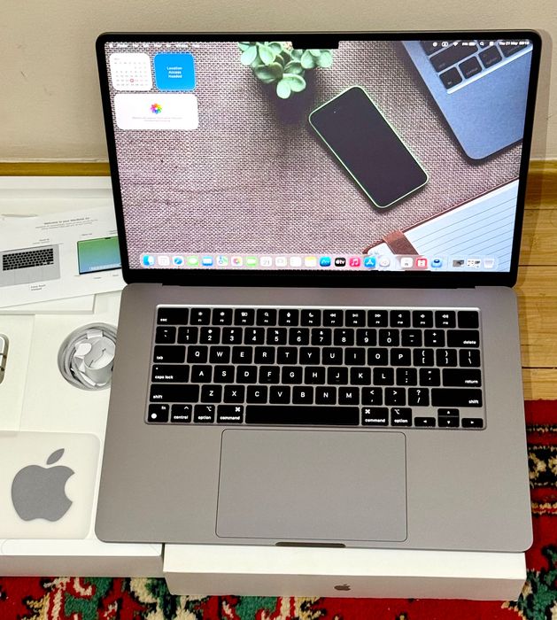 MacBook Air M2 (256gb) like new