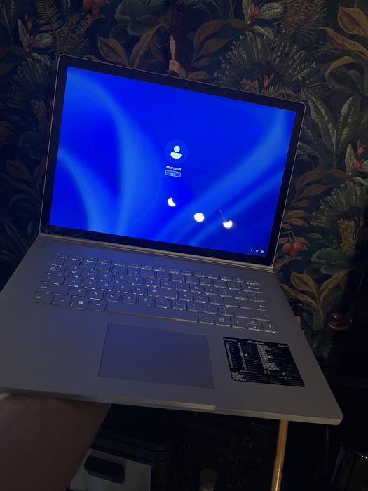 Microsoft Surface Book 2 15 Inch i7 512gb ssd 16gb  ram nvidia rtx 1060 6GB