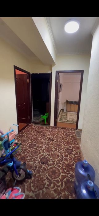 chilonzor tumani naqqoshlik mahallada kvartira sotiladi . uzimi uyim