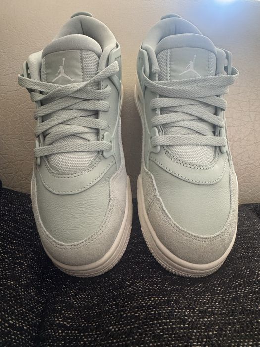 Air Jordan 4 RM