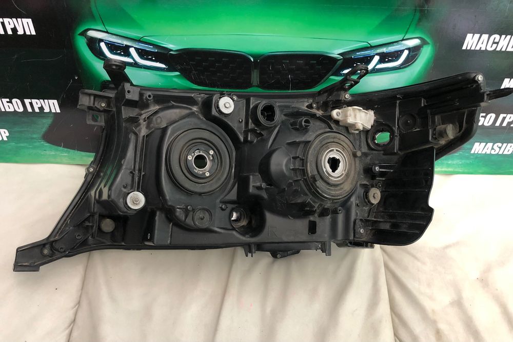 Фар far десен фарове за Тойота Toyota Land Cruiser 200,Koto 60-130