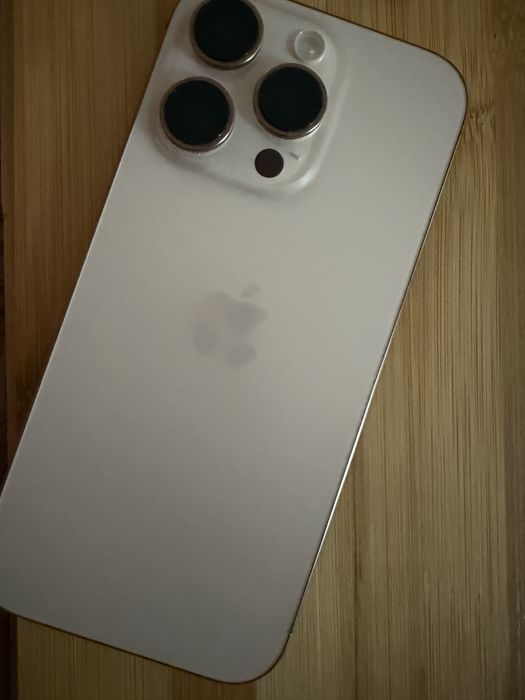 Продам Iphone 16 pro 128