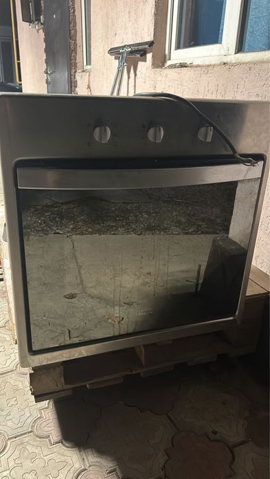 Продам духовку встроеную