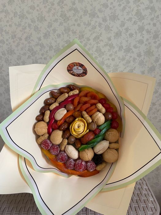 Букет из сухофруктов