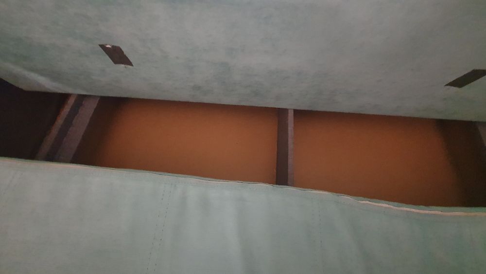 Разтегателен диван