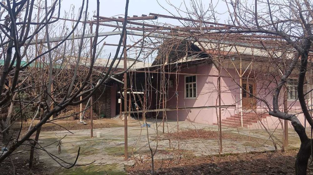 Уй сотилади 10 сотих 8 хона Пахтаобод