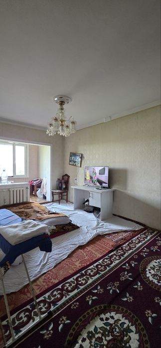 Юнусабад 8 квартал. Продается квартира 2/5/5