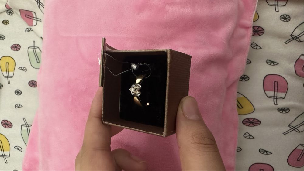 Бриллиант кольцо