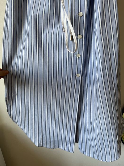 Платье дизайнерское, с открытым плечом