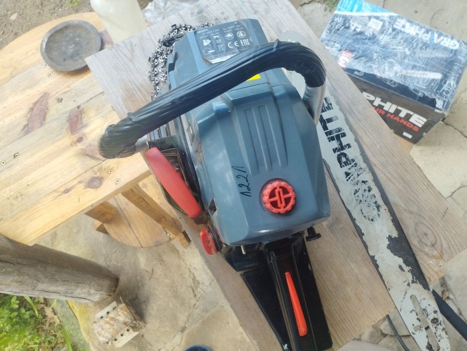 Бензинова резачка Graphite