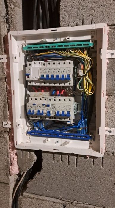 Услуги электрика 24/7