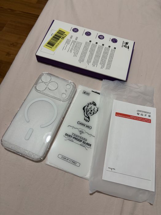 Husa iphone 17 pro cu folie