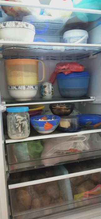 Холодильник Haier.