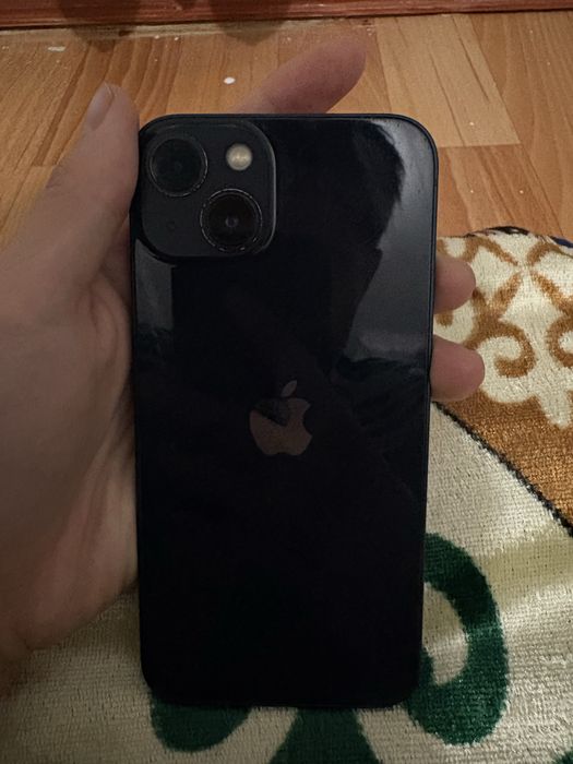 Продам айфон 13