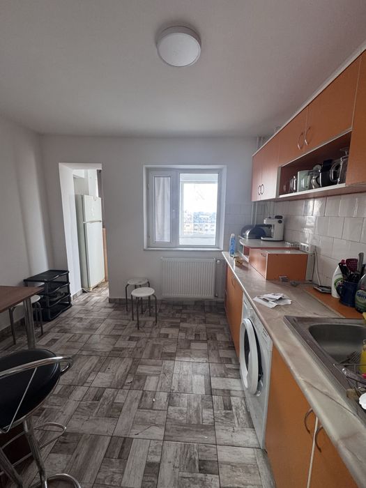 Semidecondat  3 camere Gara  liber