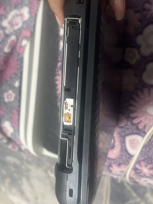 Sony,модель:PCG-71812v