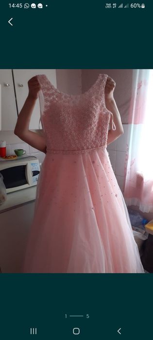 Продам платье новое