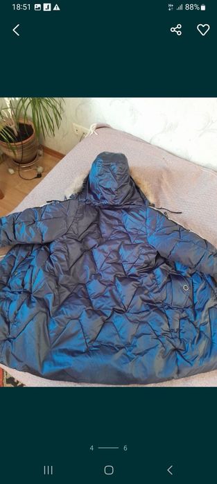 Продам зимнюю куртку для девочки