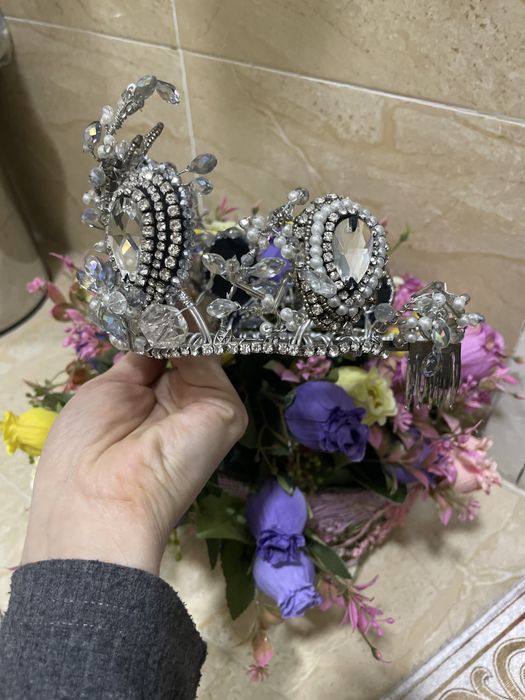 Корона ручной работы