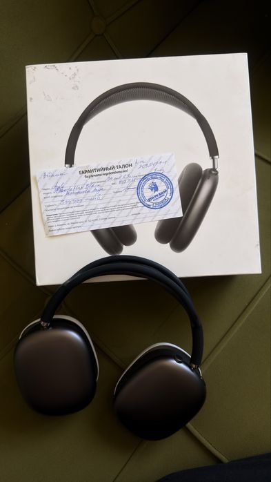 Продам наушники airpods max
