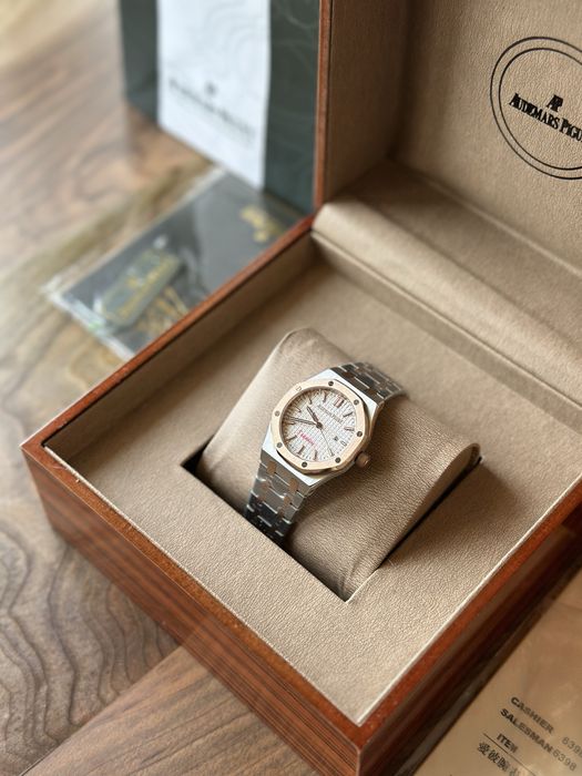 Audemars Piguet Royal Oak 33mm Quartz - ДАМСКИ МОДЕЛ