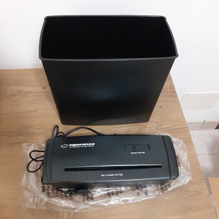 Distrugator de documente cu cos, Shredder, 10L, 5 foi, Esperanza BLADE ...
