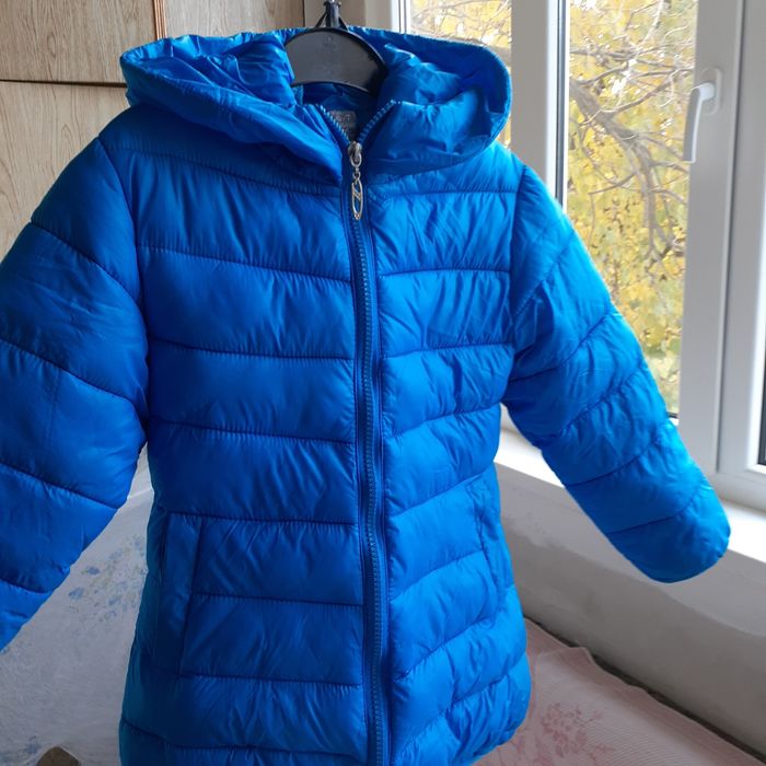 Курточка голубого цвета, размер 6-7л. 130 см