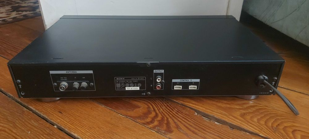 Тунер SONY модел ST-S117