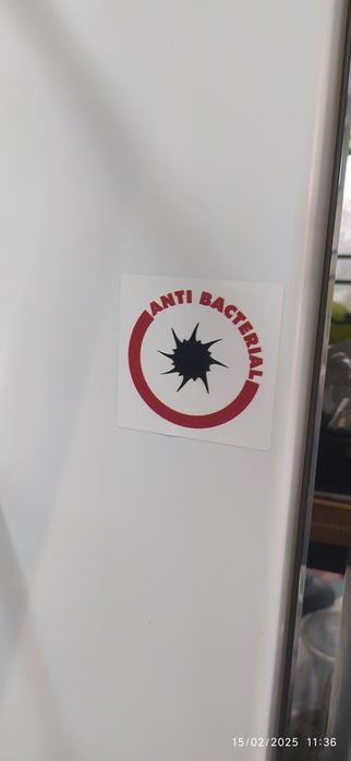 Хладилник SNAIGE с фризер А++ антибактериален