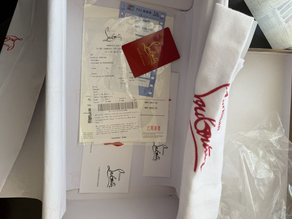 Papuci Christian louboutin.