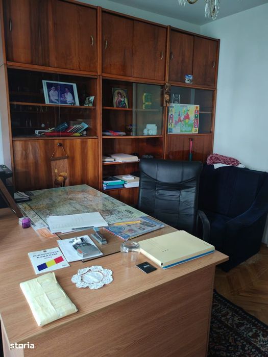 Apartament 4 camere, balcon, Drumul Taberei