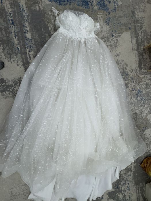 Свадебные платья