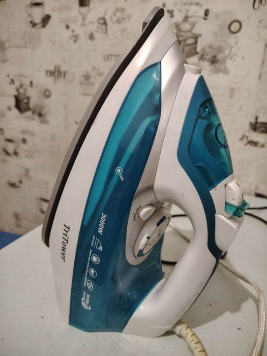 Утюг паровой TriTower