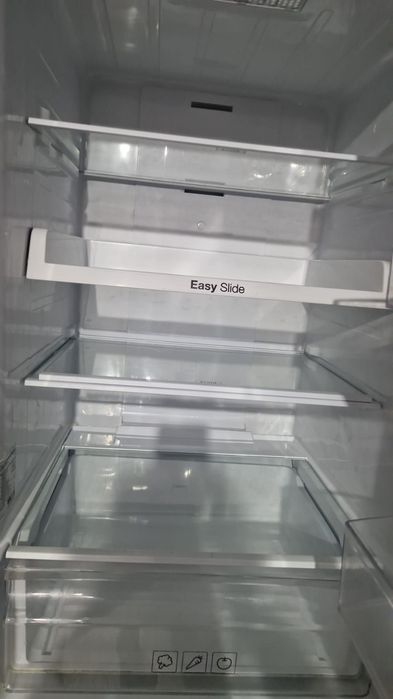 Холодильник Samsung