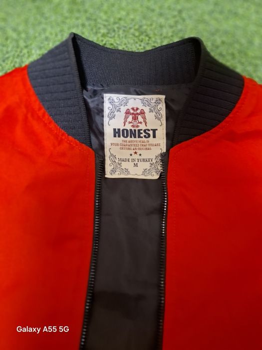 Kurtka spartifka vetrovkalar