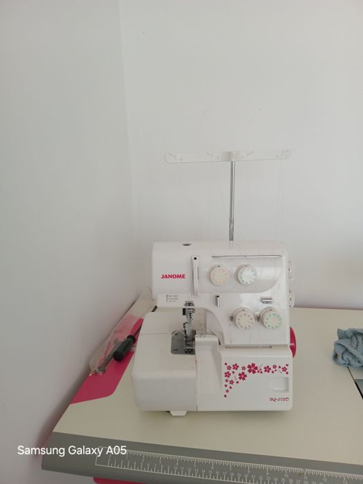 Оверлок сатылады