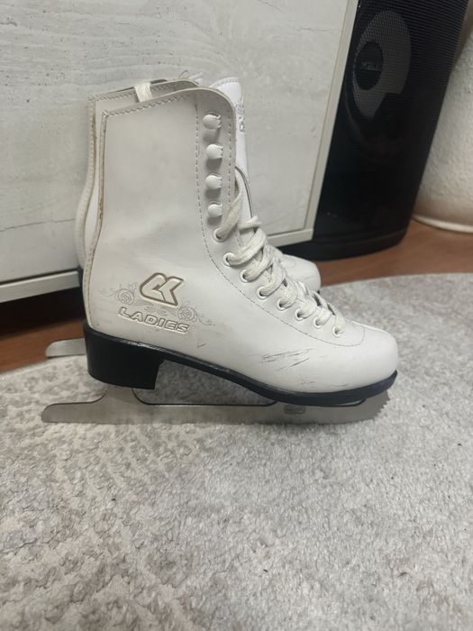 Фигурные коньки.