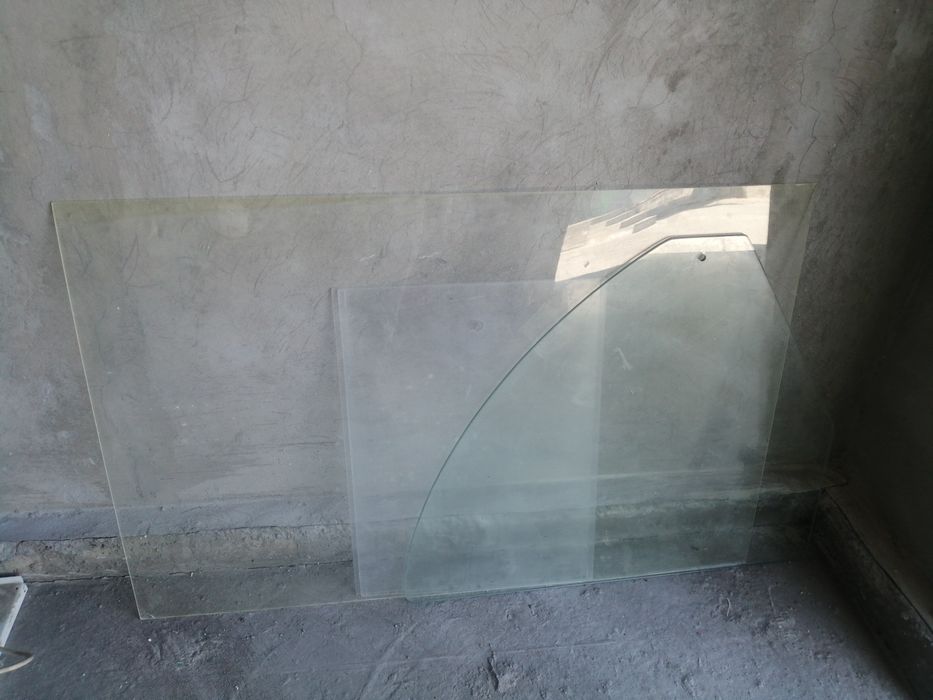 Продаётся витринный холодильник