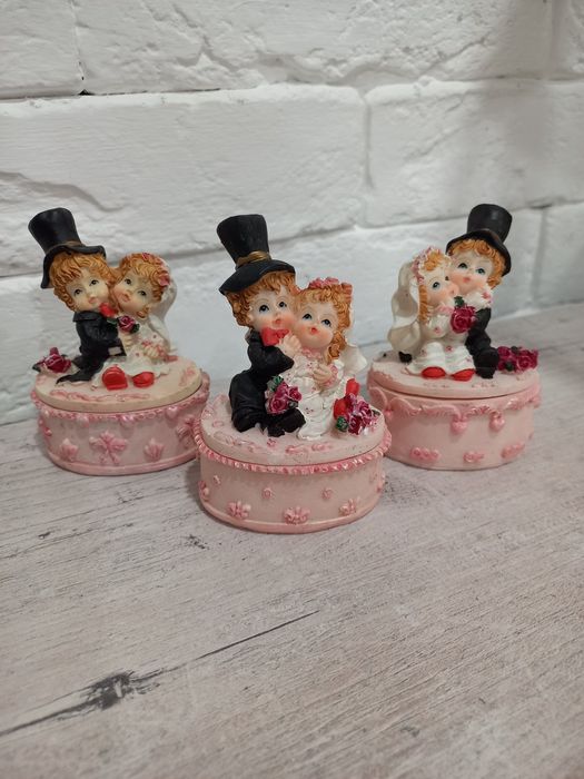 Продам статуэтки