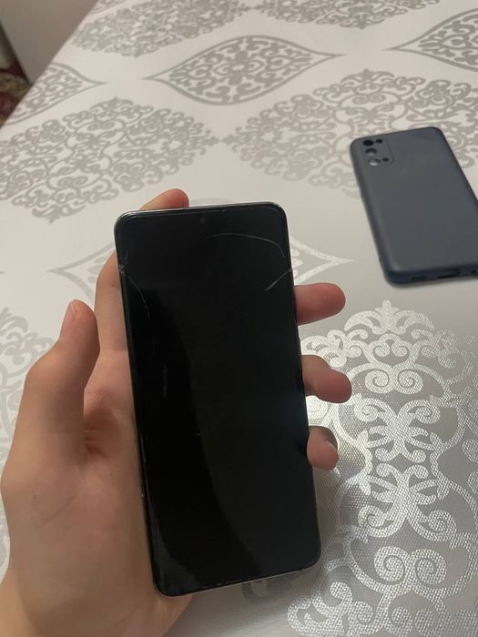 Продам Samsung S20