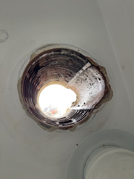 Gaură hota centrala aerisire carotare 150lei