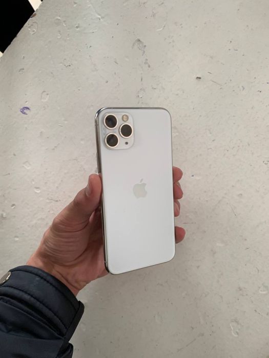 Iphone11 pro 64 gb 82% karobka yoq ekran original qoyilgan