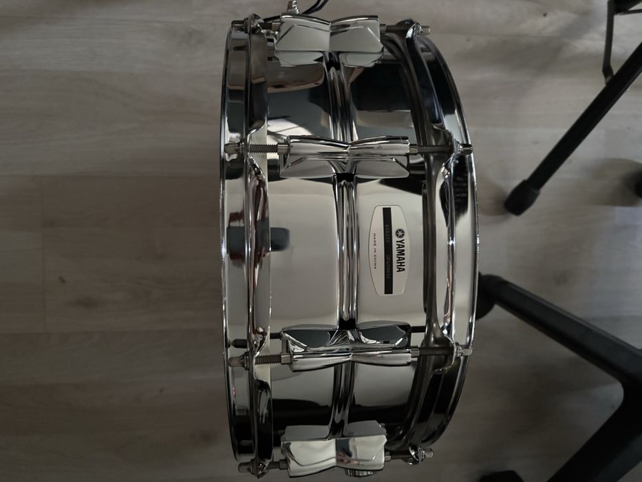 Doua tobe mici Yamaha