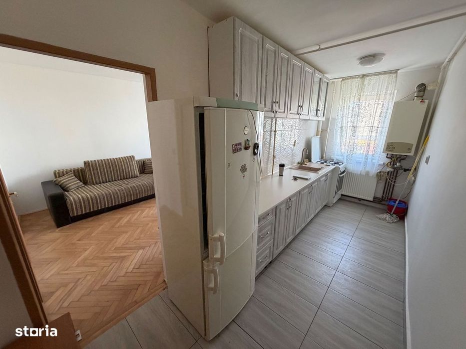 Apartament 3 camere de inchiriat, etaj 5 - zona Cetate — fotografia 1