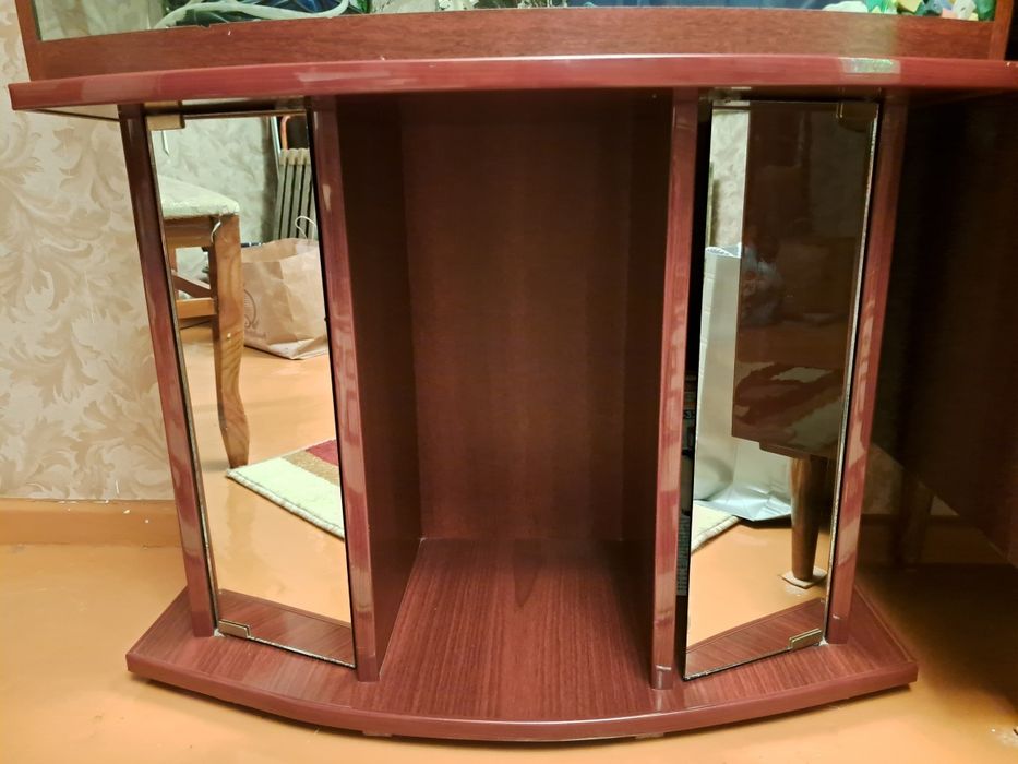 Аквариум для рыбок 150л, полностью оснащённый